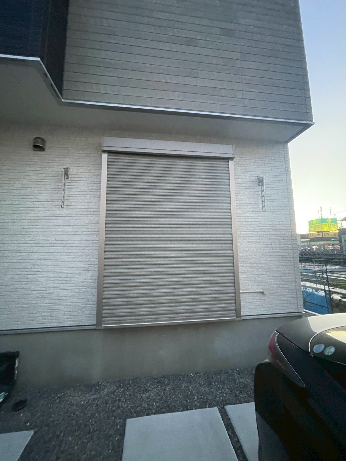 静岡市葵区松富の施工物件のシャッター